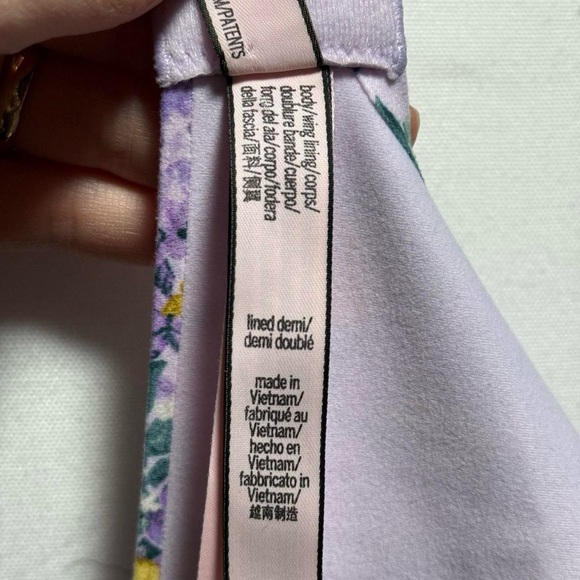 Victoria's Secret Lavender Floral Bra - Picture 7 of 8
